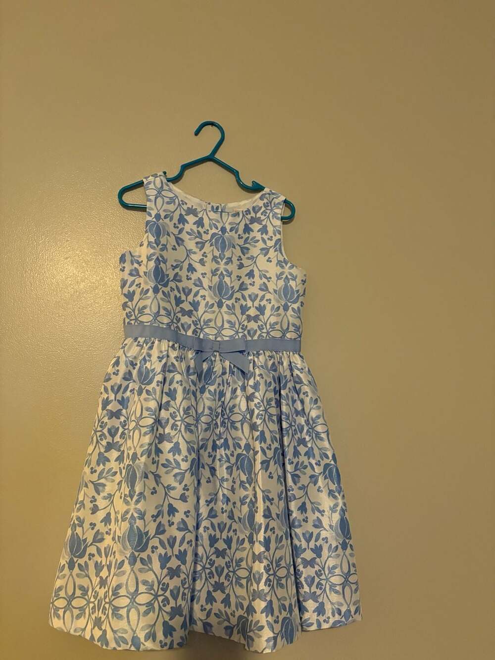 Gymboree Girls Size 5 Blue and White Floral Brocade Party Dress with Bow